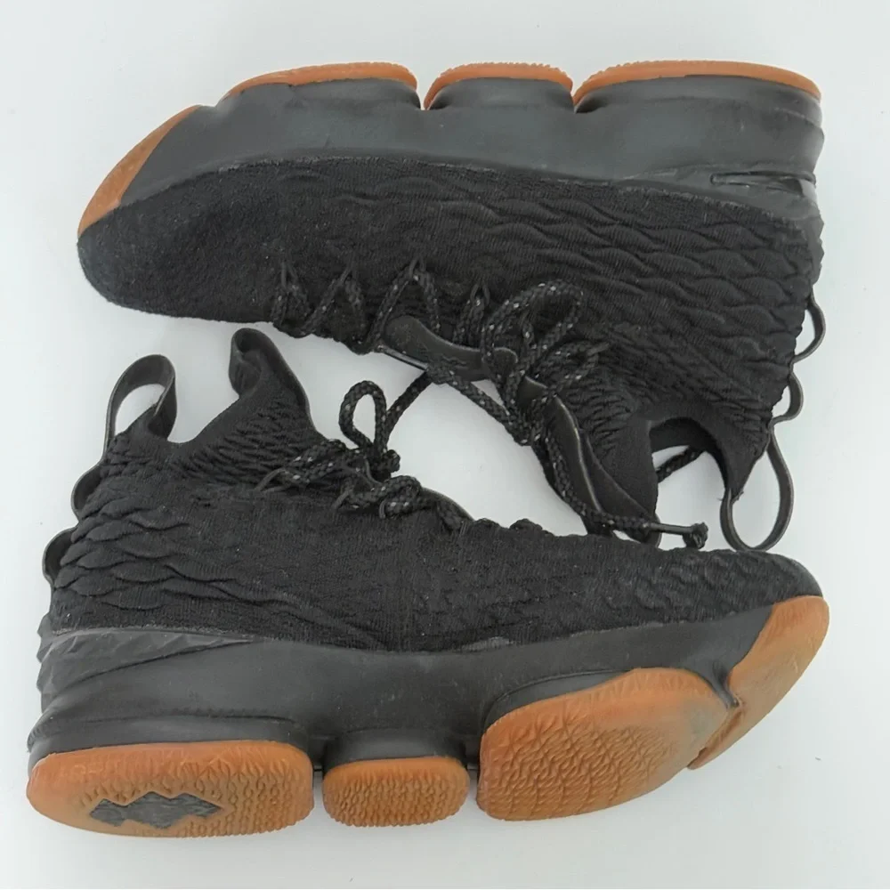 Nike Lebron 15 GS 'Black Gum' 922811-001 Size 6Y